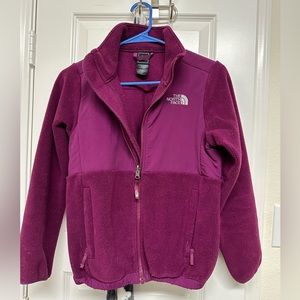 Girls. The North Face Jacket. Purple.  Medium 10/12